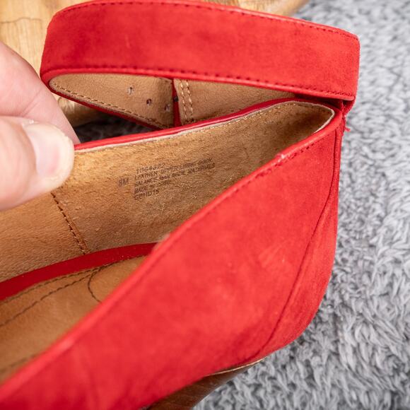 Sofft Red Manhattan Suede Mary Jane Style Pumps Size 8 - Picture 6 of 9